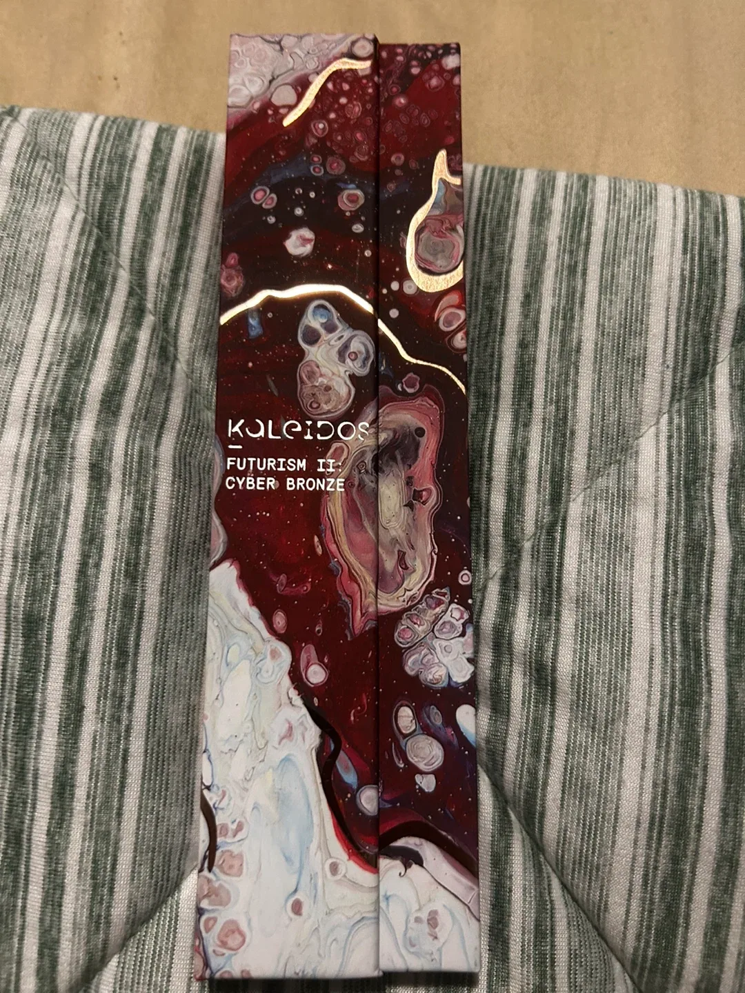 Kaleidos Futurism II: Cyber Bronze Eyeshadow Palette image indicator(2)