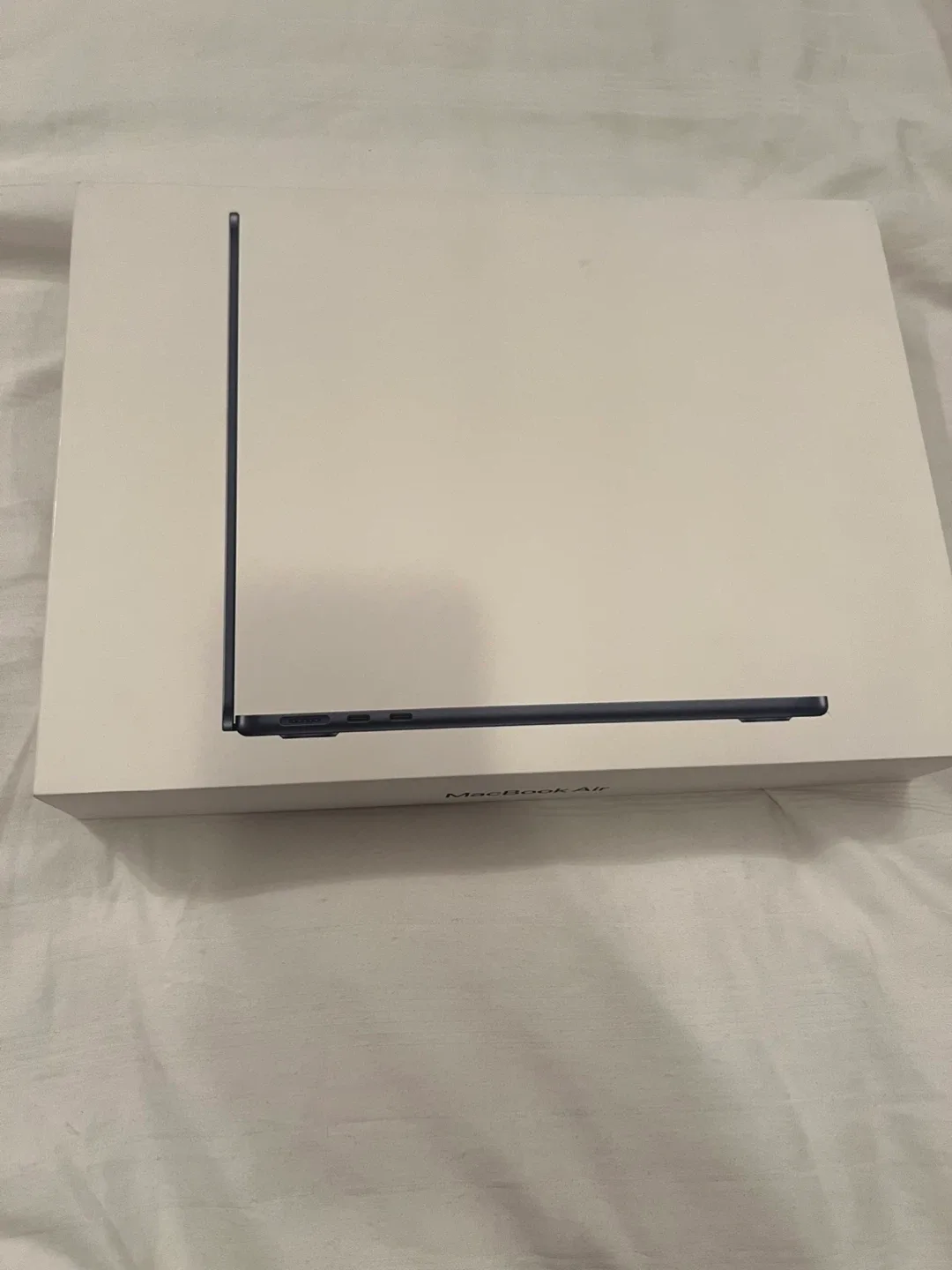 *NEW* MacBook M4 100% 🔋 image indicator(2)