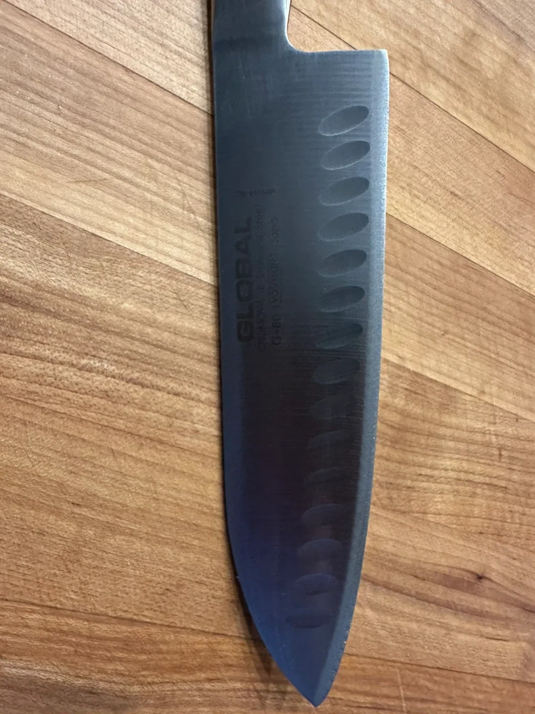 Global 7 inch Santoku Cromova G-80 Stainless Steel Knife image indicator(5)