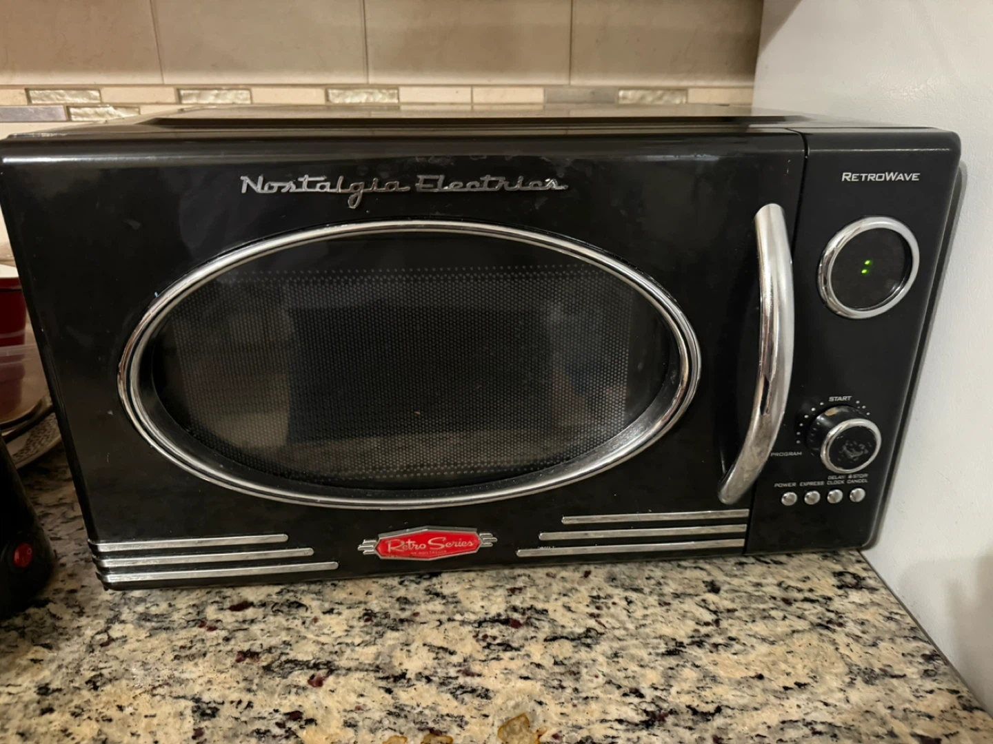 Nostalgia Electrics RetroWave Microwave Oven