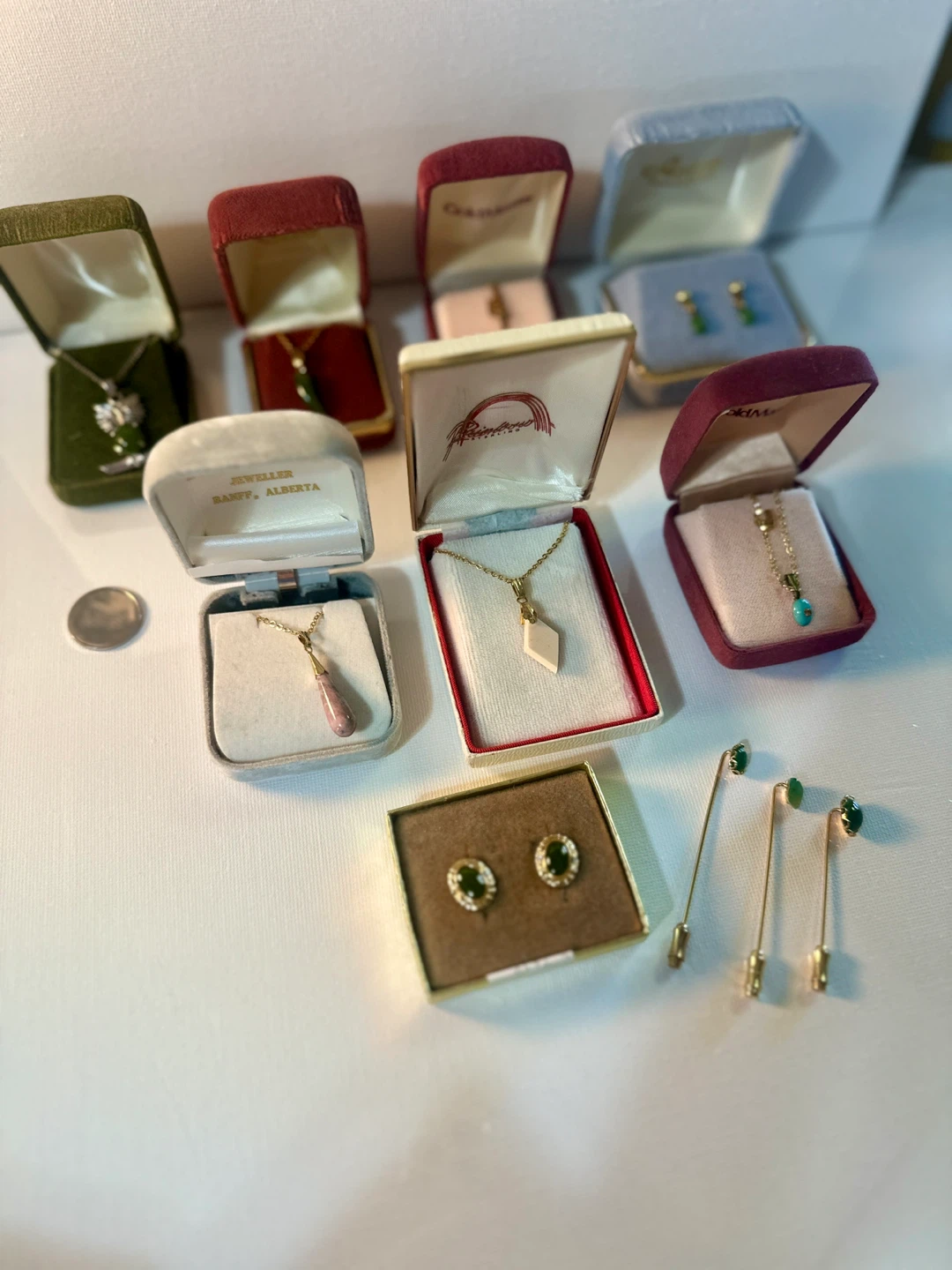 NEVER USED - 9 pcs Vintage Necklaces, earrings and pin LOT SALE