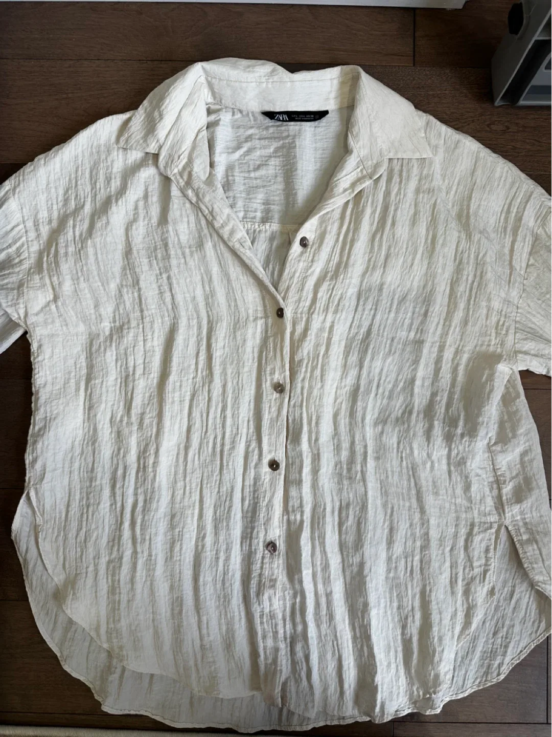 Zara Cream Button-Up Shirt - Size L image indicator(4)