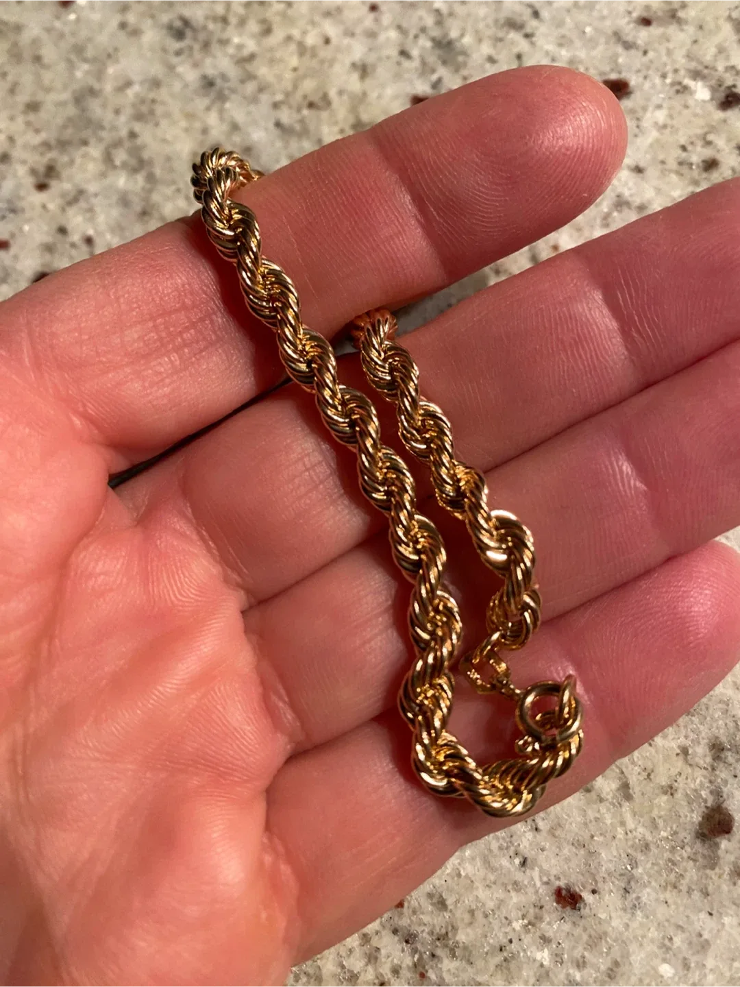 10k Gold Rope Chain Bracelet image indicator(2)