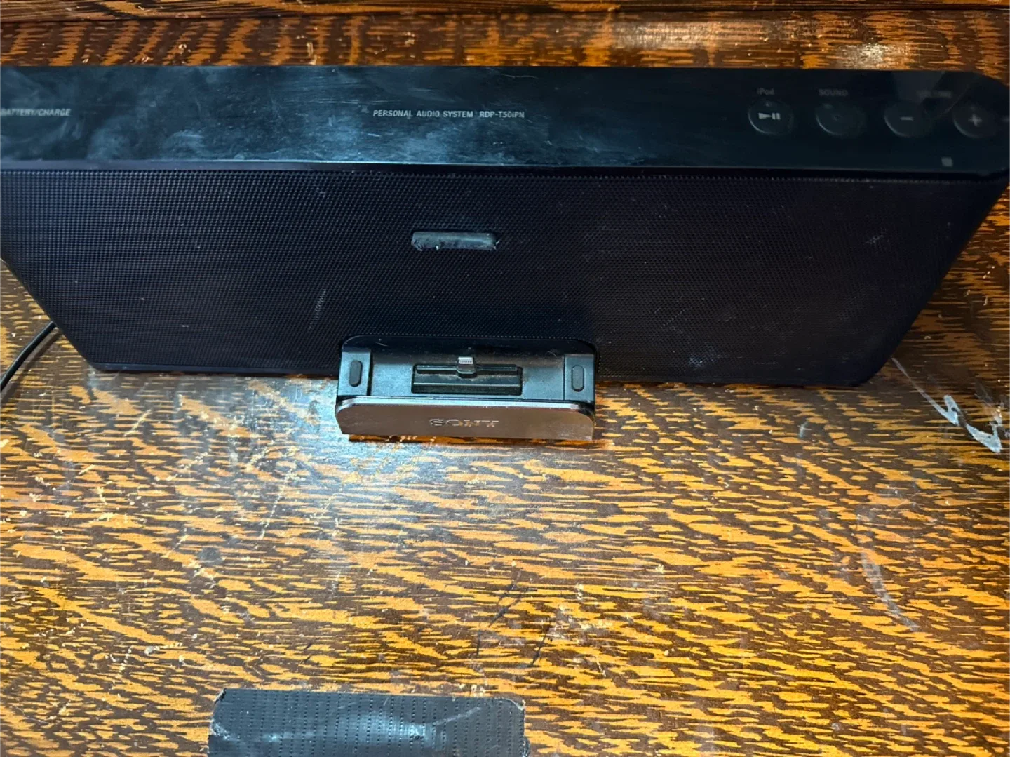 IPhone speaker/charger image indicator(2)