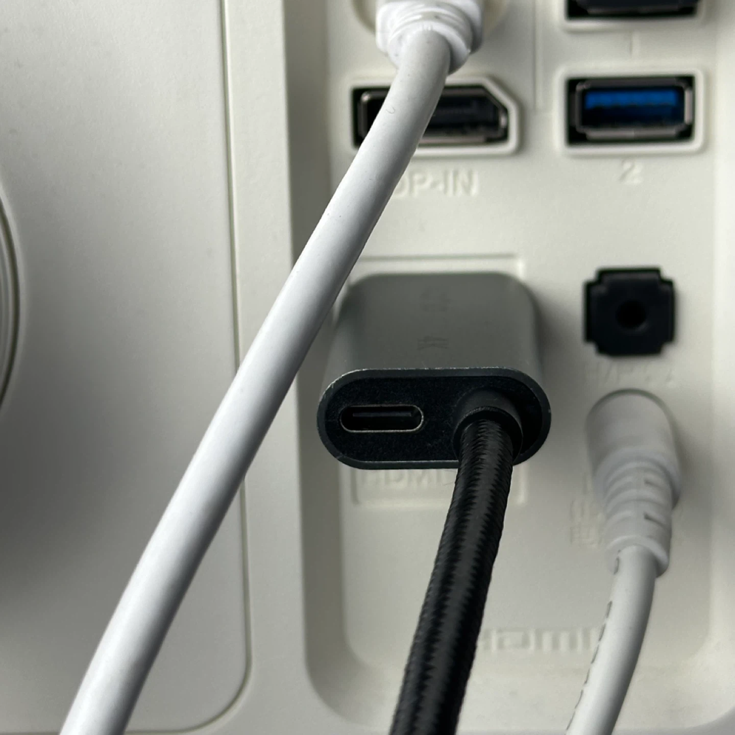 USB-C to HDMI 4K Cable - New! - photo 3