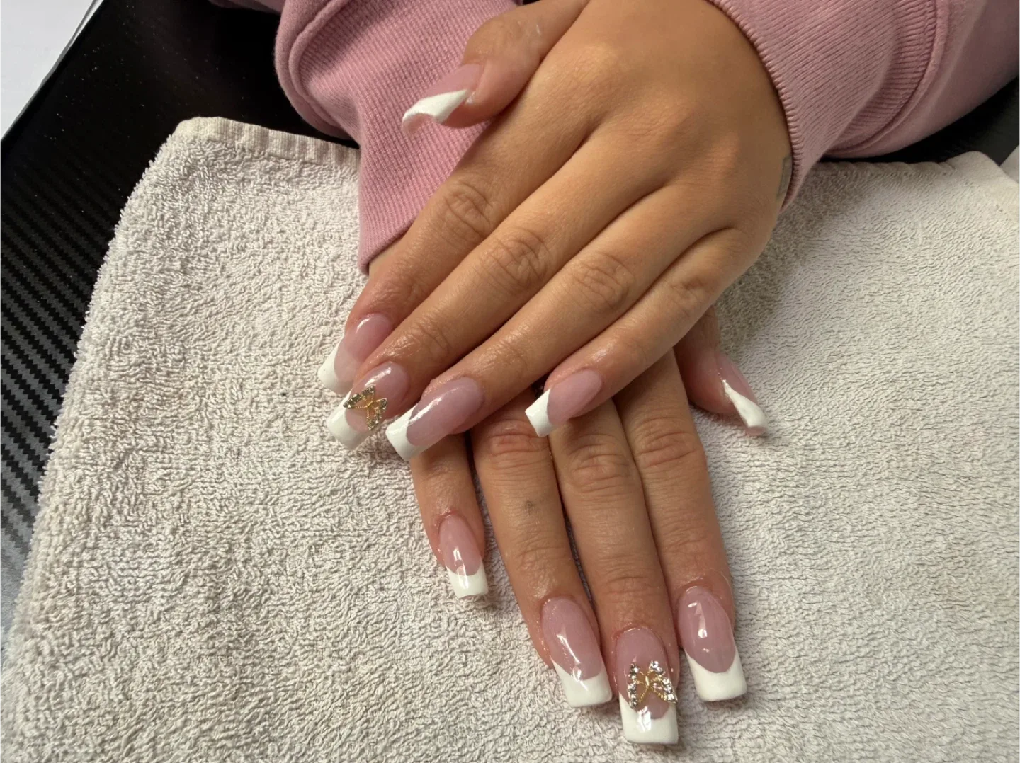 Models wanted image indicator(4)