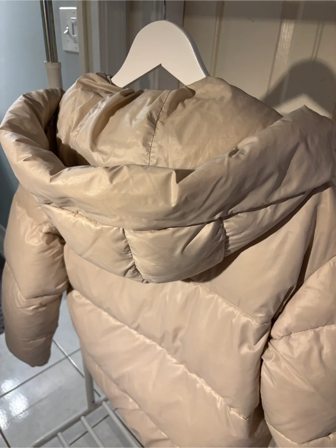 ✨ Women’s “Garage” Puffer Jacket - Cream • Size XS ✨ image indicator(6)