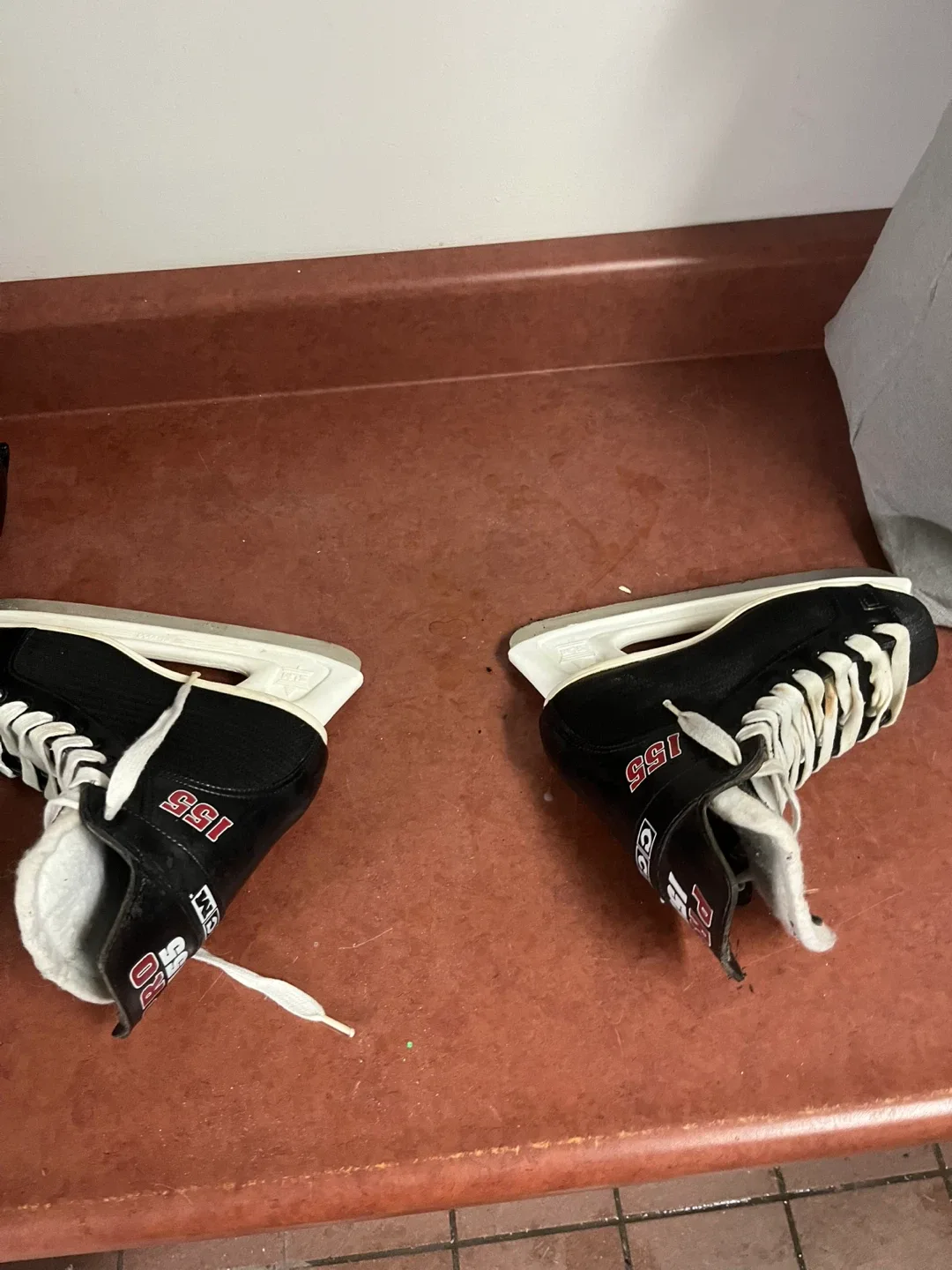 Tack Ice Hockey Skates - Size 6 youth image indicator(7)