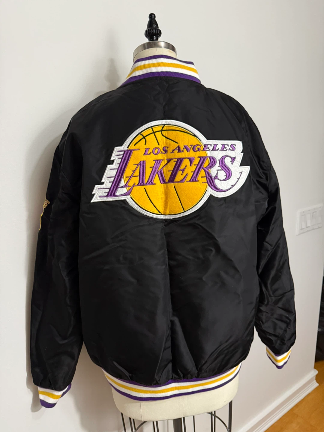 Los Angeles Lakers Bomber Jacket - photo 3