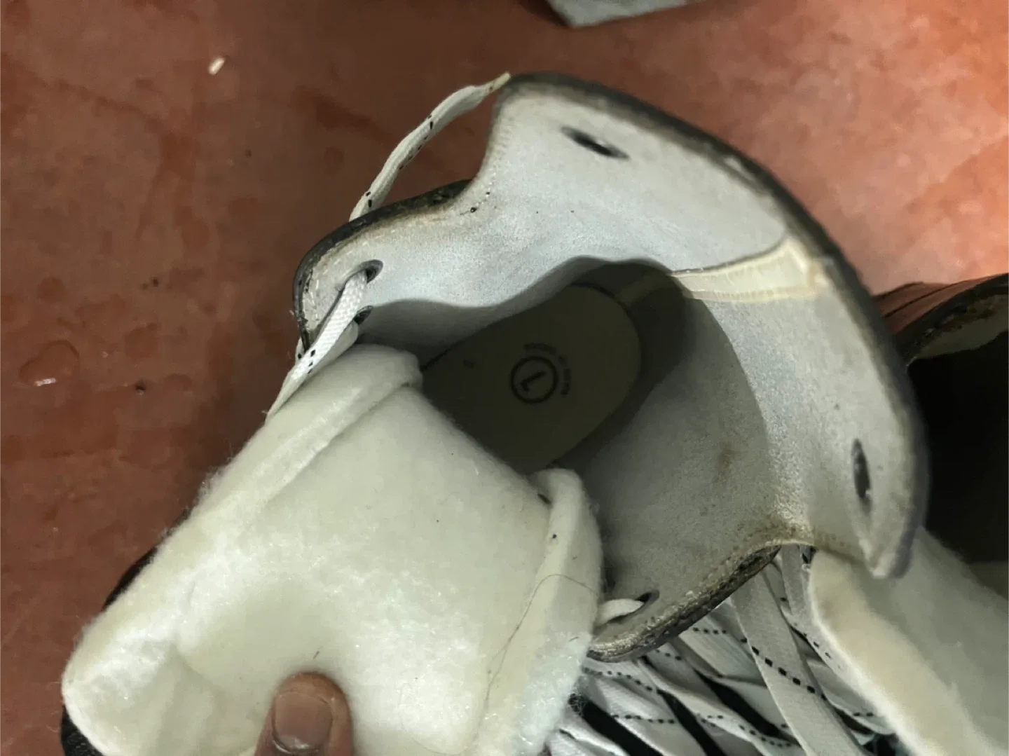 Magnum Torquer 302 Ice Skates - Size 7 image indicator(5)