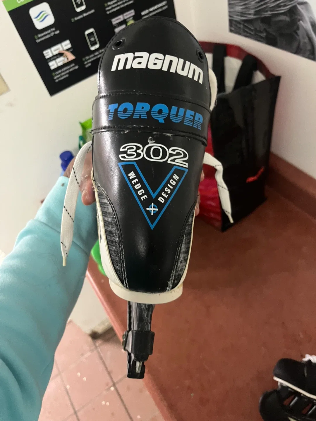 Magnum Torquer 302 Ice Skates - Size 7 image indicator(3)
