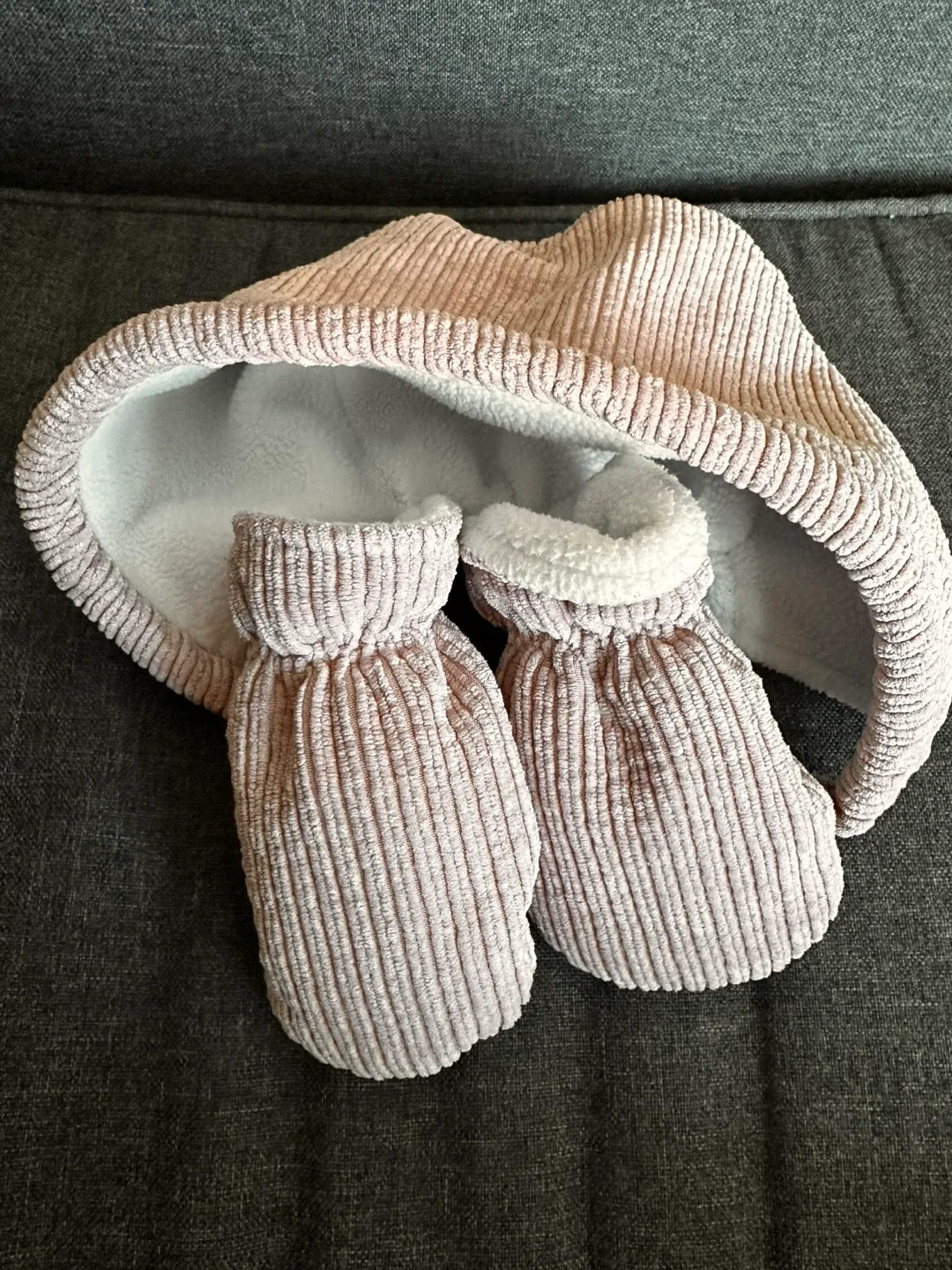 Joe Fresh Baby Hat & Mittens Set (12-24m)
