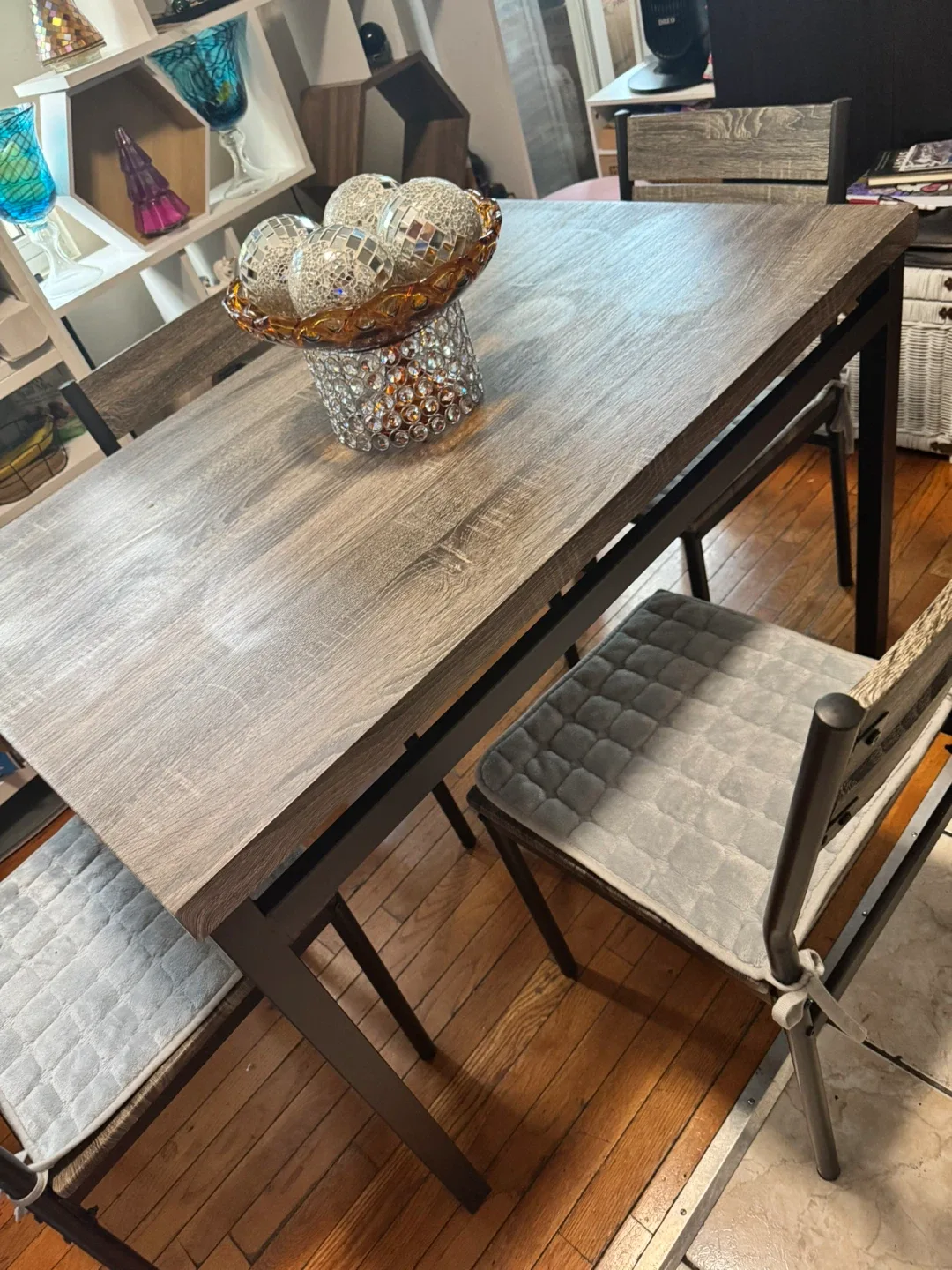 Dining Table with 4 Chairs - Gray Wood image indicator(4)