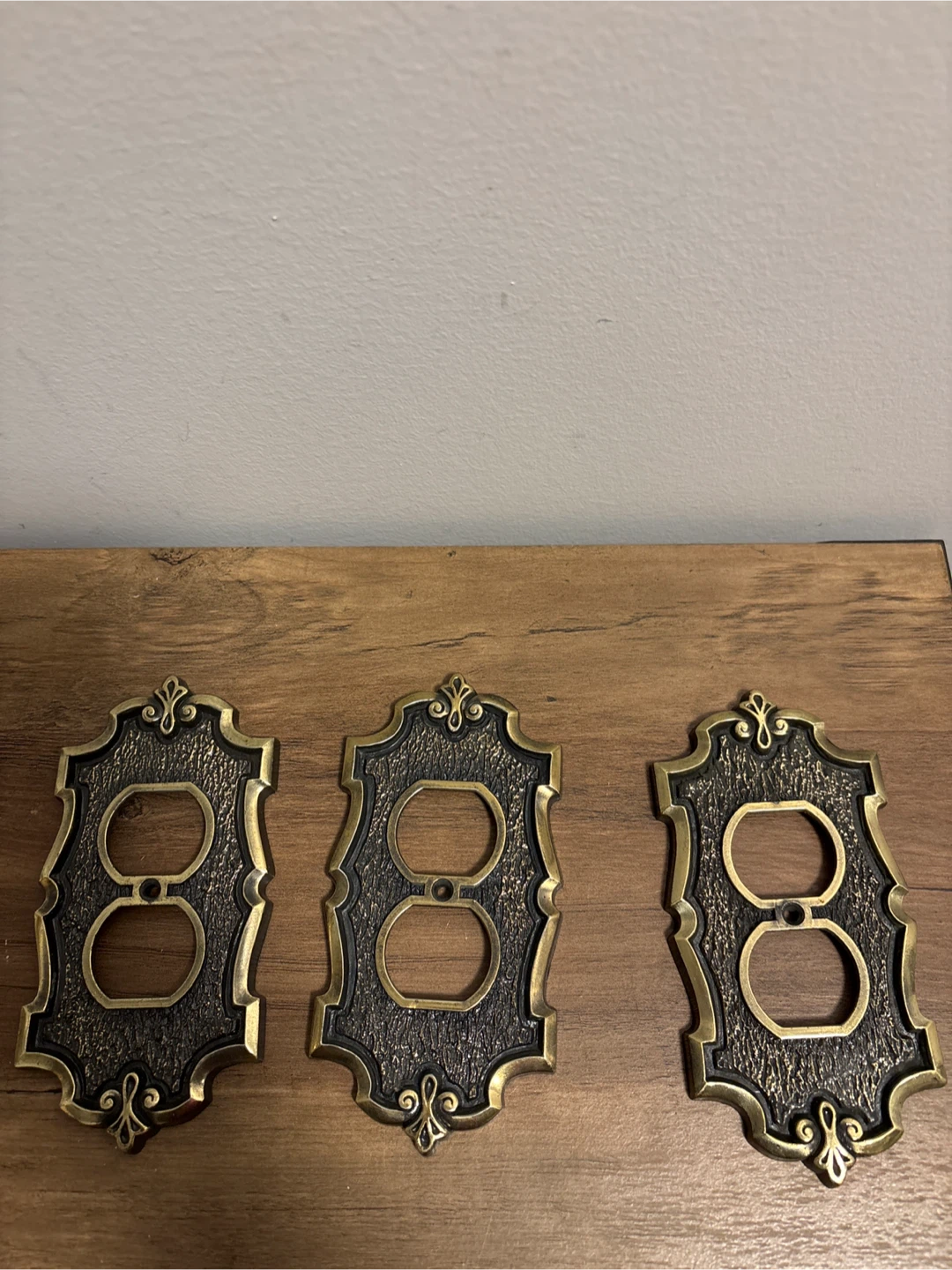 Vintage Style Bronze and Brass Wall Plates & Cabinet Pulls - photo 3
