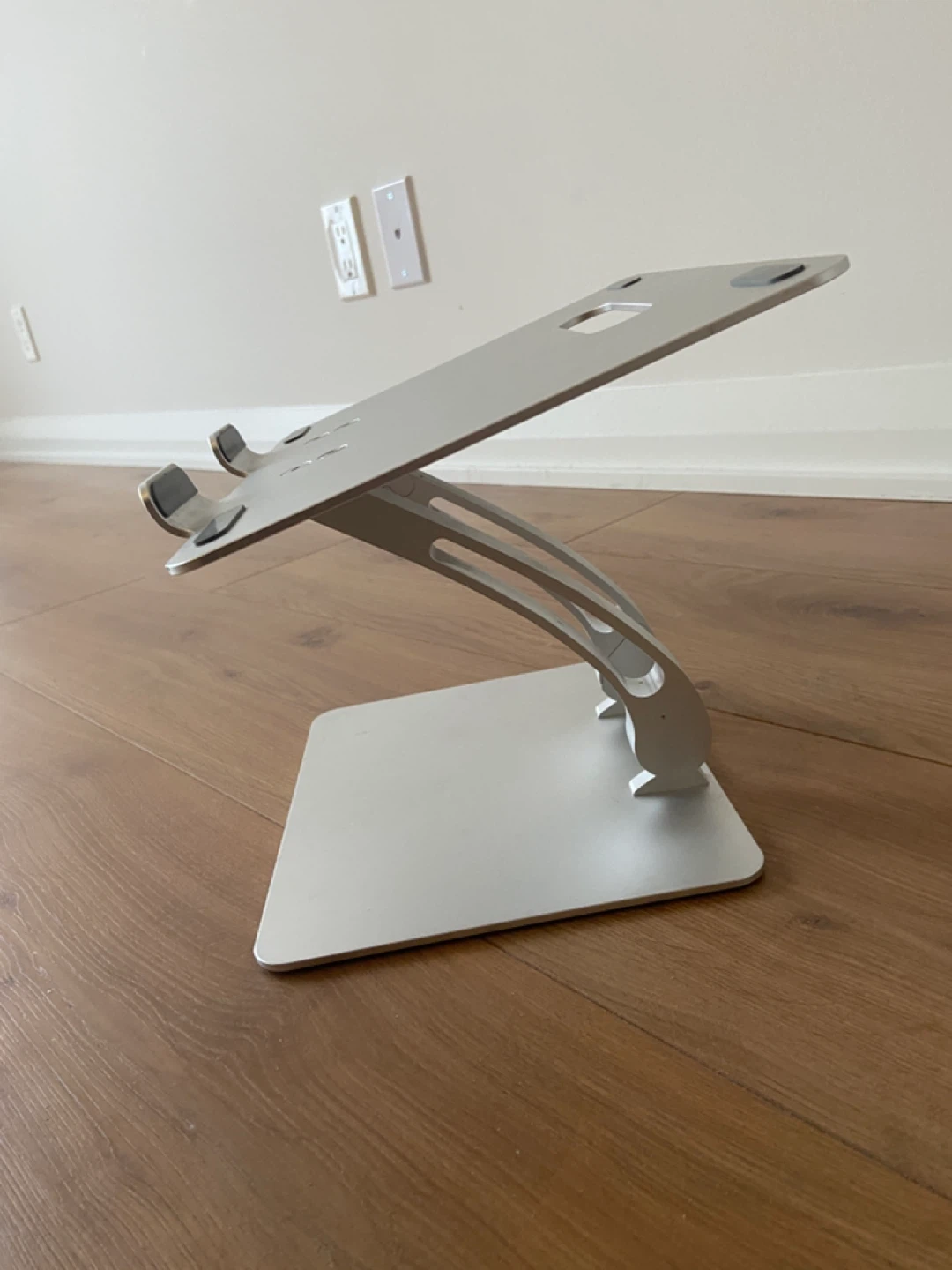 Last chance to buy!!!  Laptop Stand - photo 3