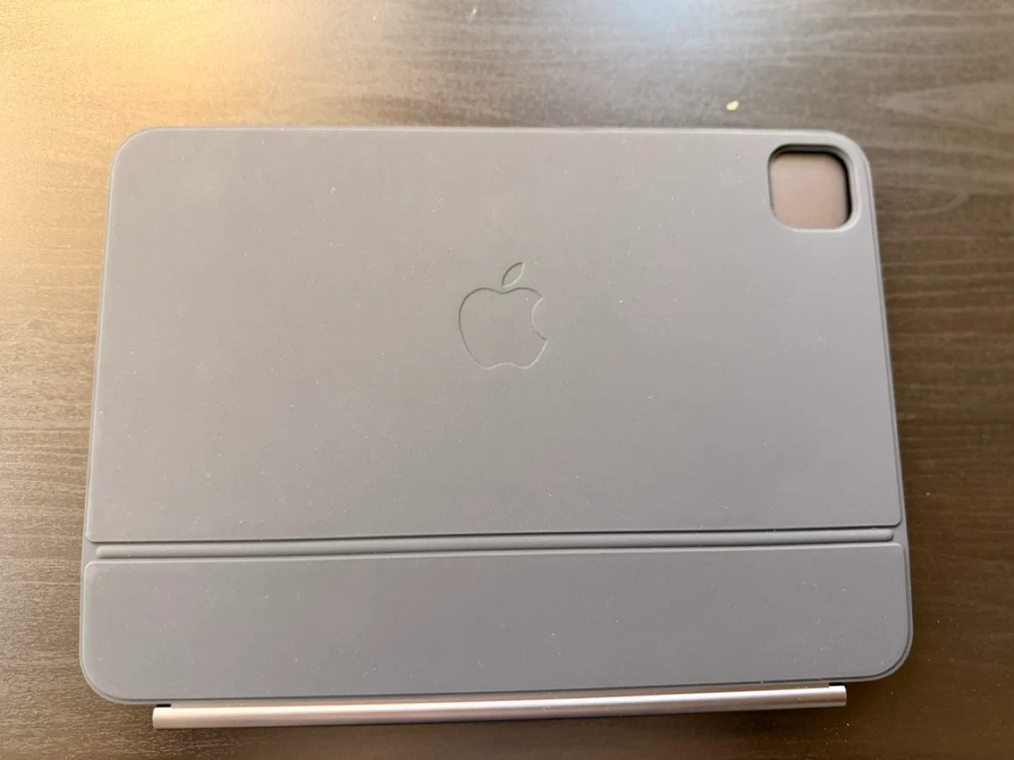 Apple Magic Keyboard Folio for iPad Pro 11-inch image indicator(6)