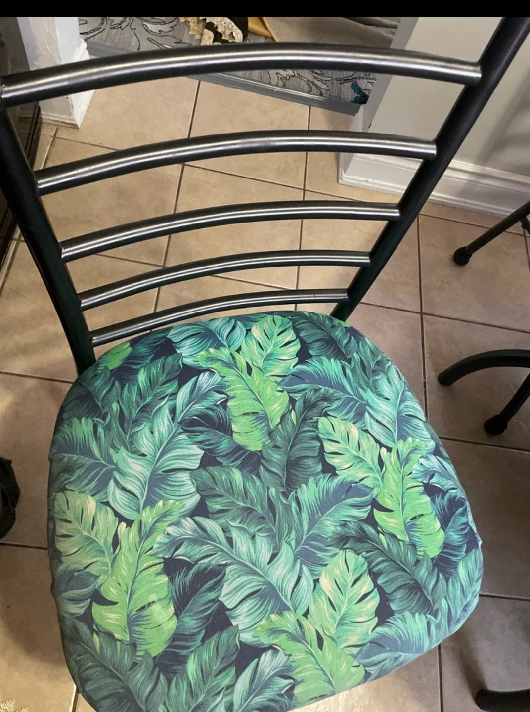 Round Slate Tile Table with 4 Chairs image indicator(3)