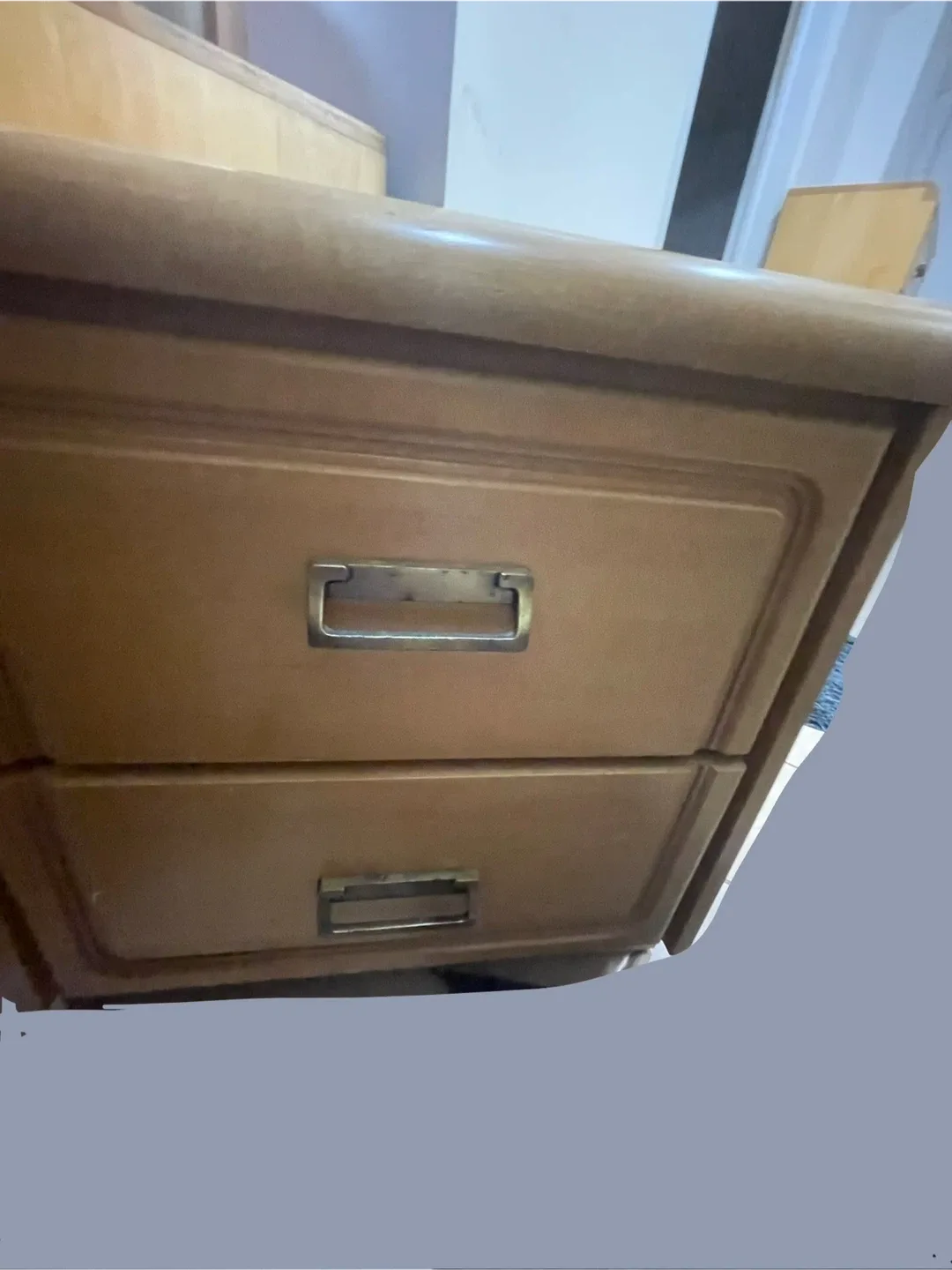 Wooden Dresser with Mirror image indicator(4)