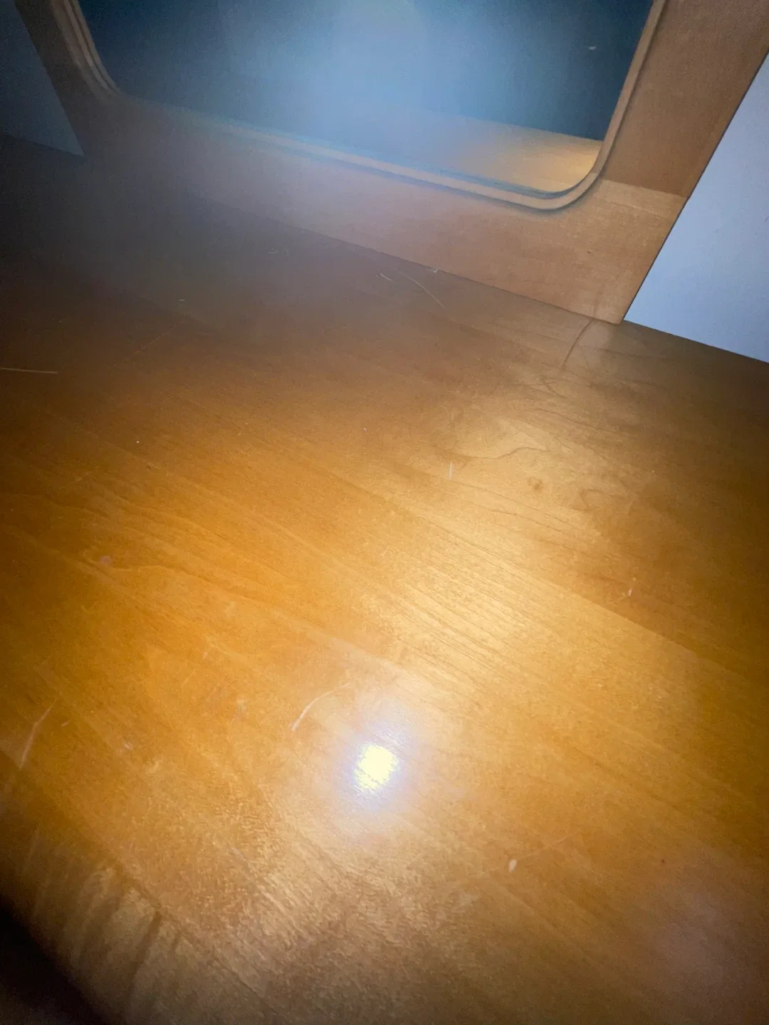 Wooden Dresser with Mirror image indicator(7)