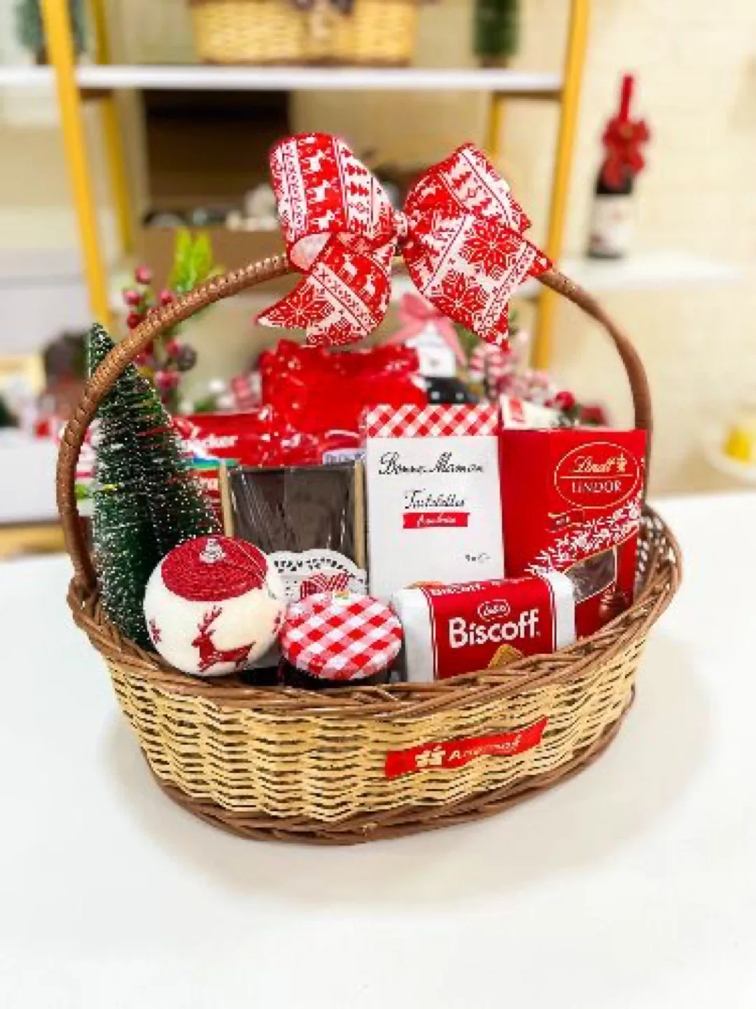 Holiday Gift Baskets image indicator(2)