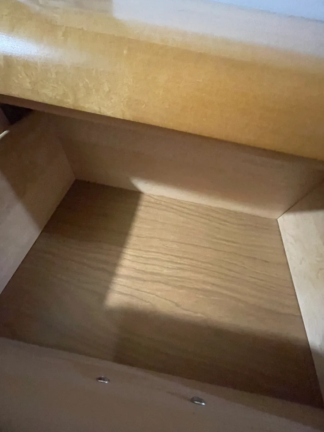 Wooden Dresser with Mirror image indicator(9)