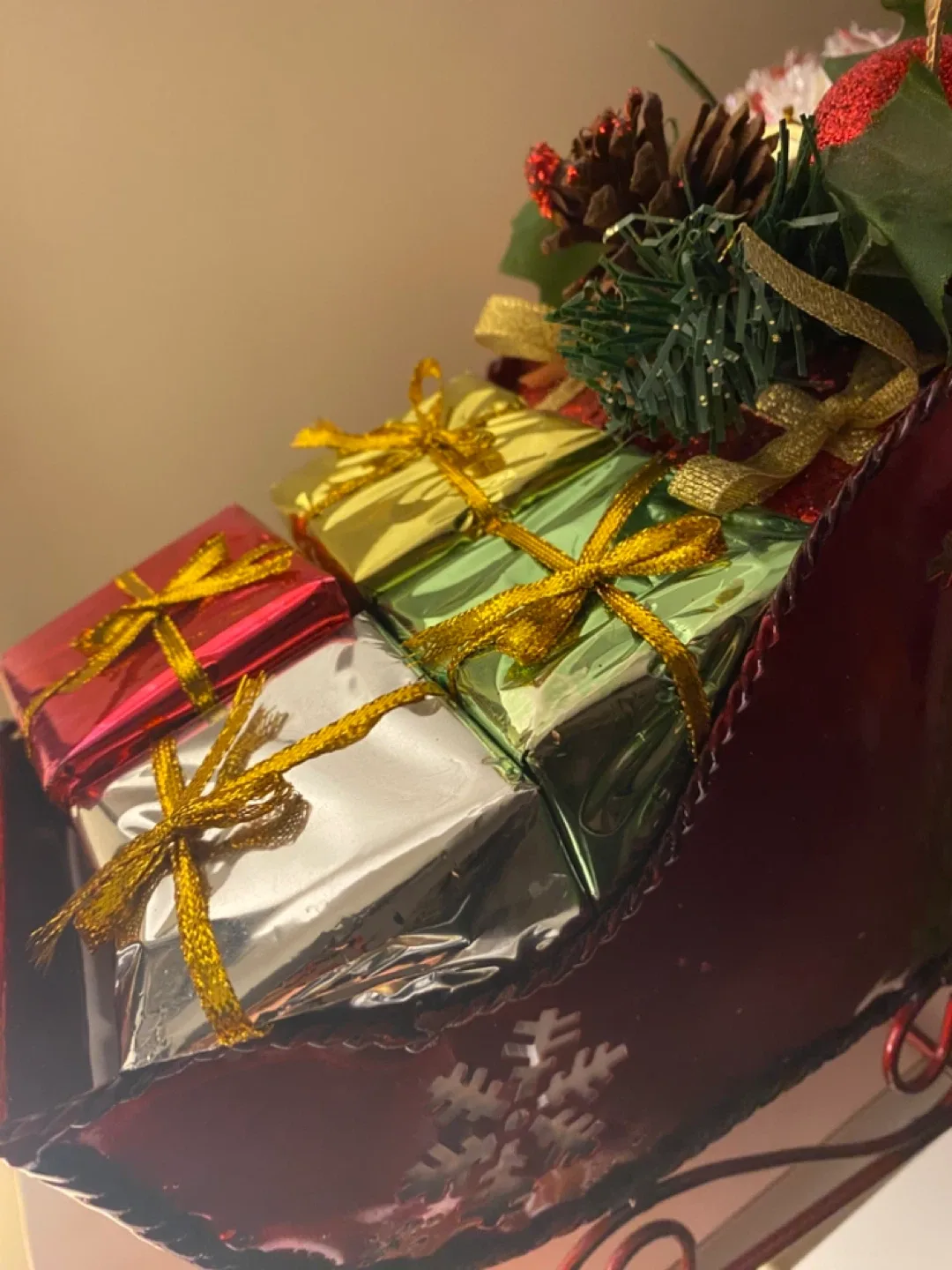 Christmas Decoration Candles & Sleigh image indicator(5)