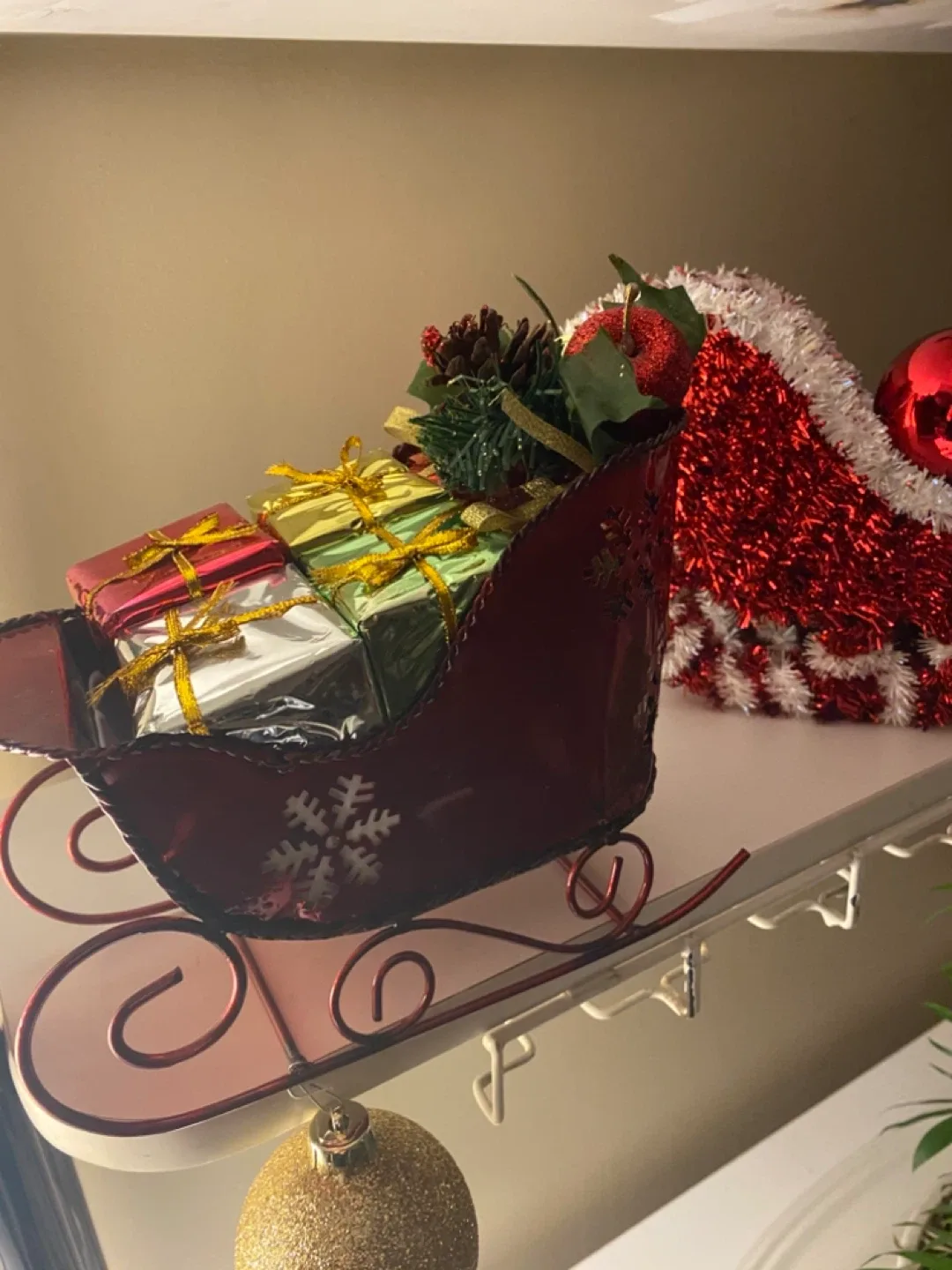 Christmas Decoration Candles & Sleigh image indicator(7)