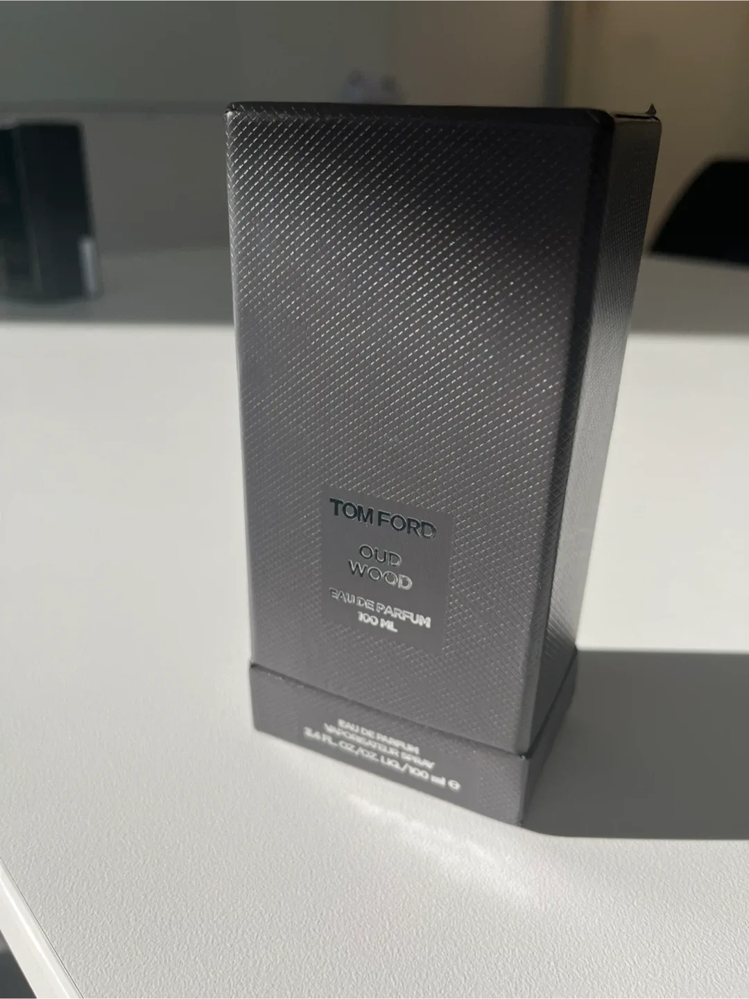 Tom Ford Oud Wood Eau de Parfum 100ml image indicator(3)