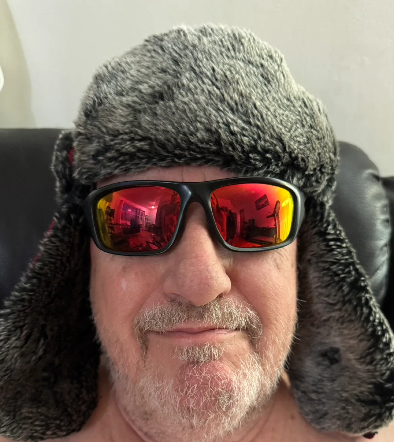 Red & Black Warmer Hat image indicator(4)