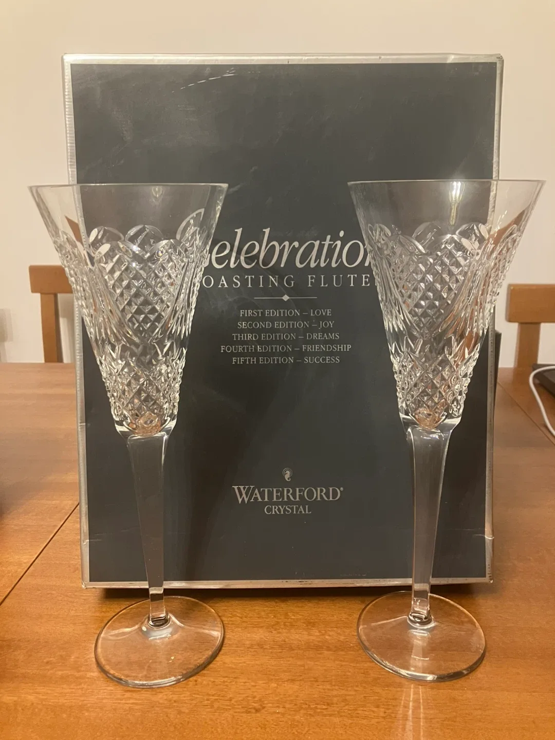 2 Waterford Crystal toasting flutes - Love collection