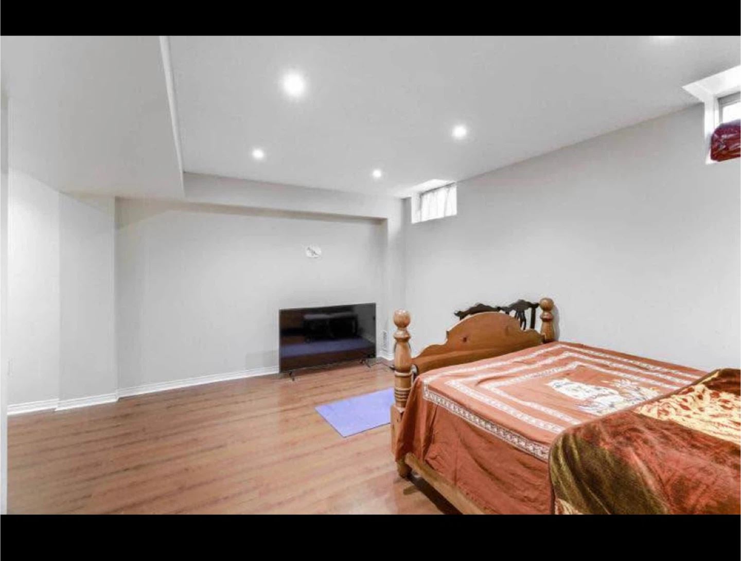 Basement Room for Rent – Available January 1st (Girls Only)