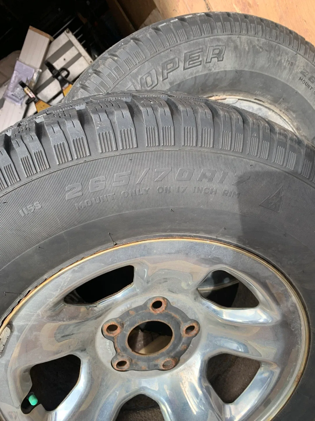 Cooper Discoverer M+S 265/70R17 Tires & Rims image indicator(4)