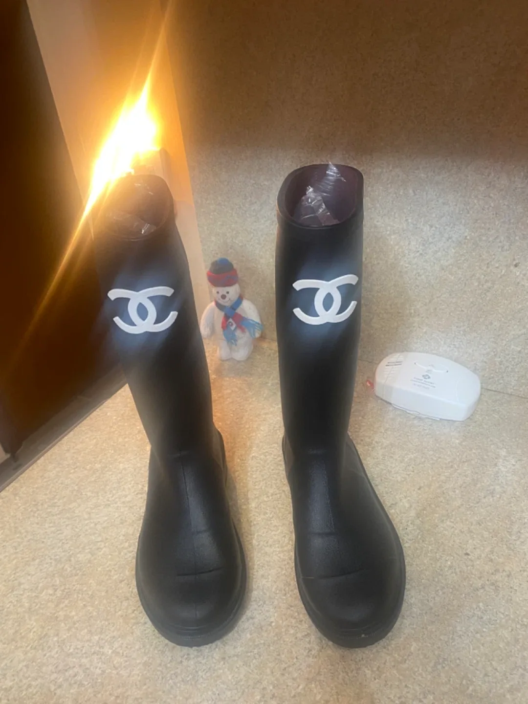 Black Chanel boots size 35 image indicator(2)