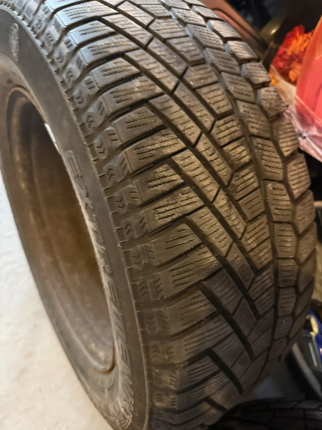 Continental WinterContact Tire on Rim image indicator(5)