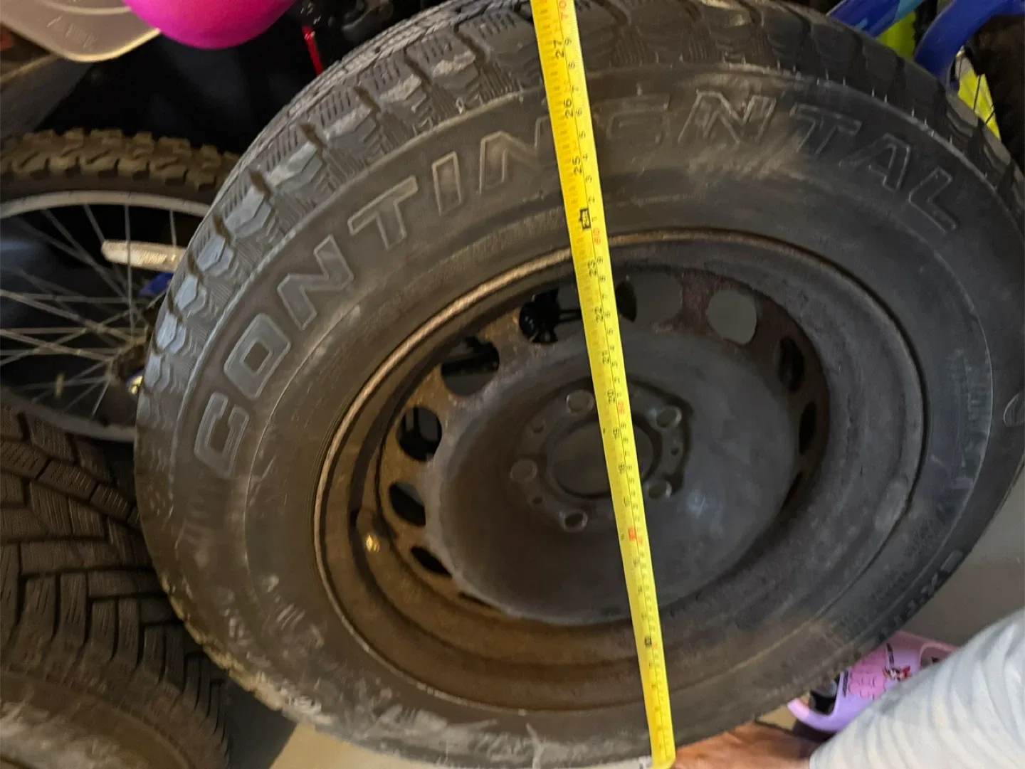 Continental WinterContact Tire on Rim image indicator(3)