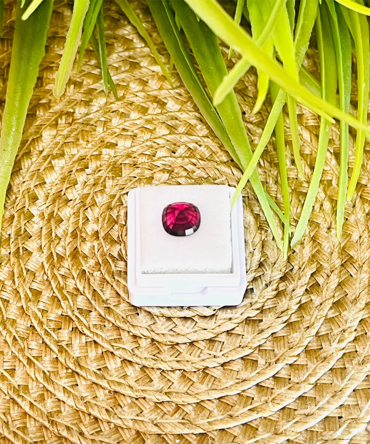 Ceylon Rhodolite Garnet Gemstone - 1.58 ct - photo 2