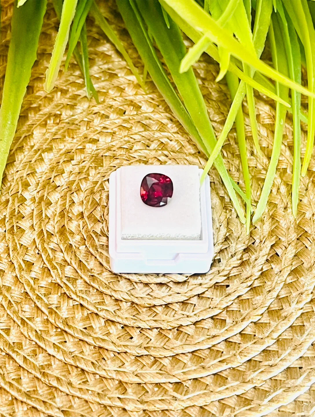 Ceylon Rhodolite Garnet Gemstone - 1.58 ct