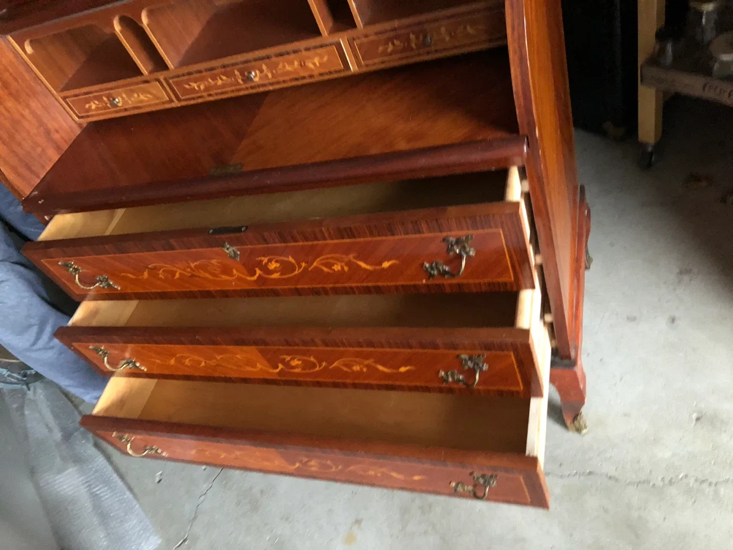 Classic Roll Top Secretary Desk image indicator(4)