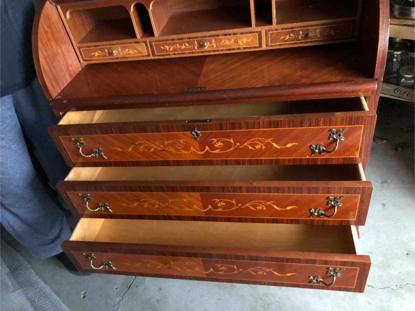 Classic Roll Top Secretary Desk image indicator(3)