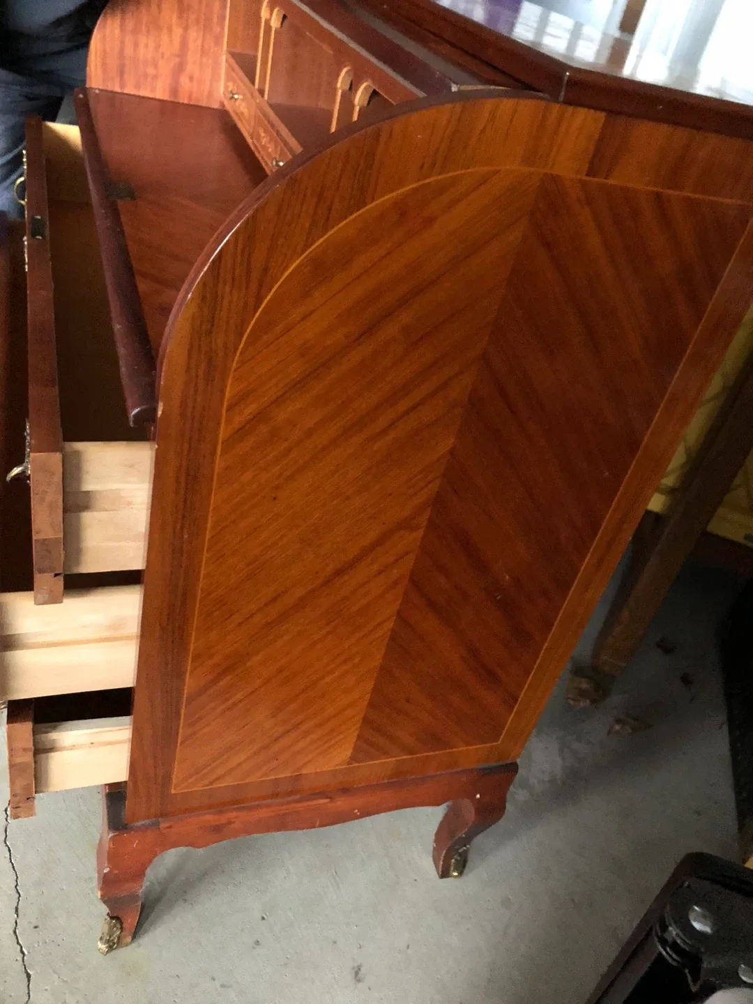 Classic Roll Top Secretary Desk image indicator(6)