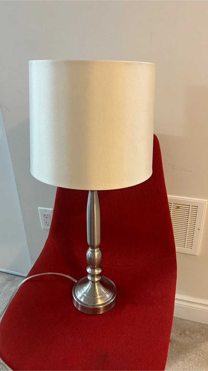 Chandelier & Table Lamp Set image indicator(2)