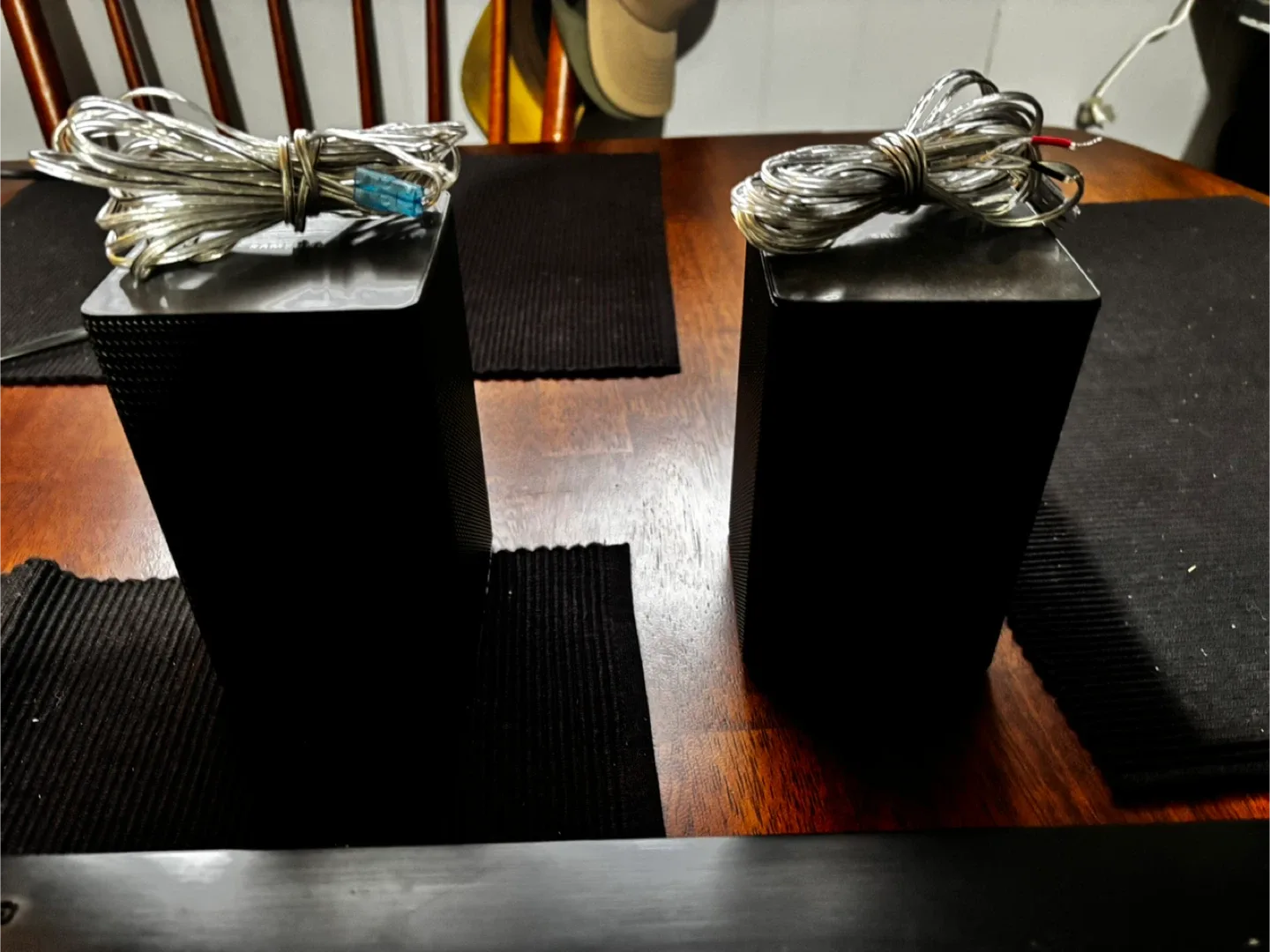 Samsung Soundbar & Speakers - Black image indicator(4)