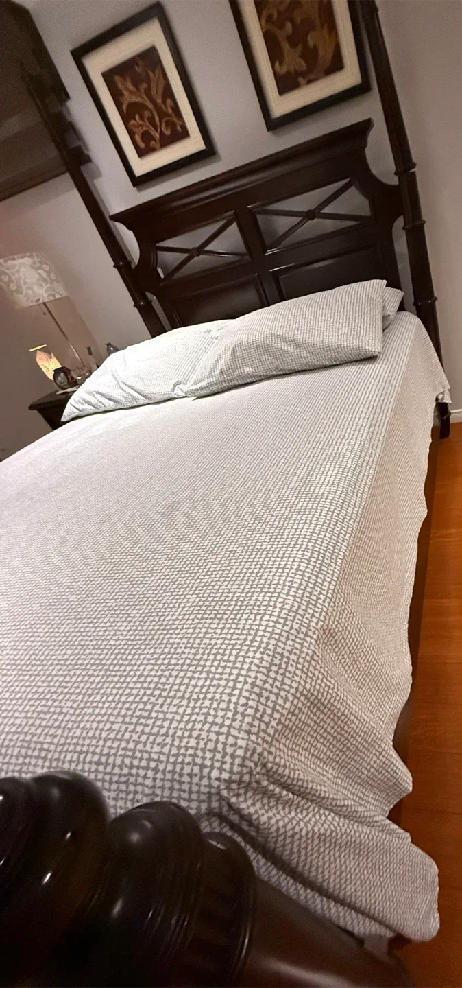 Dark Wood Bed Frame image indicator(4)