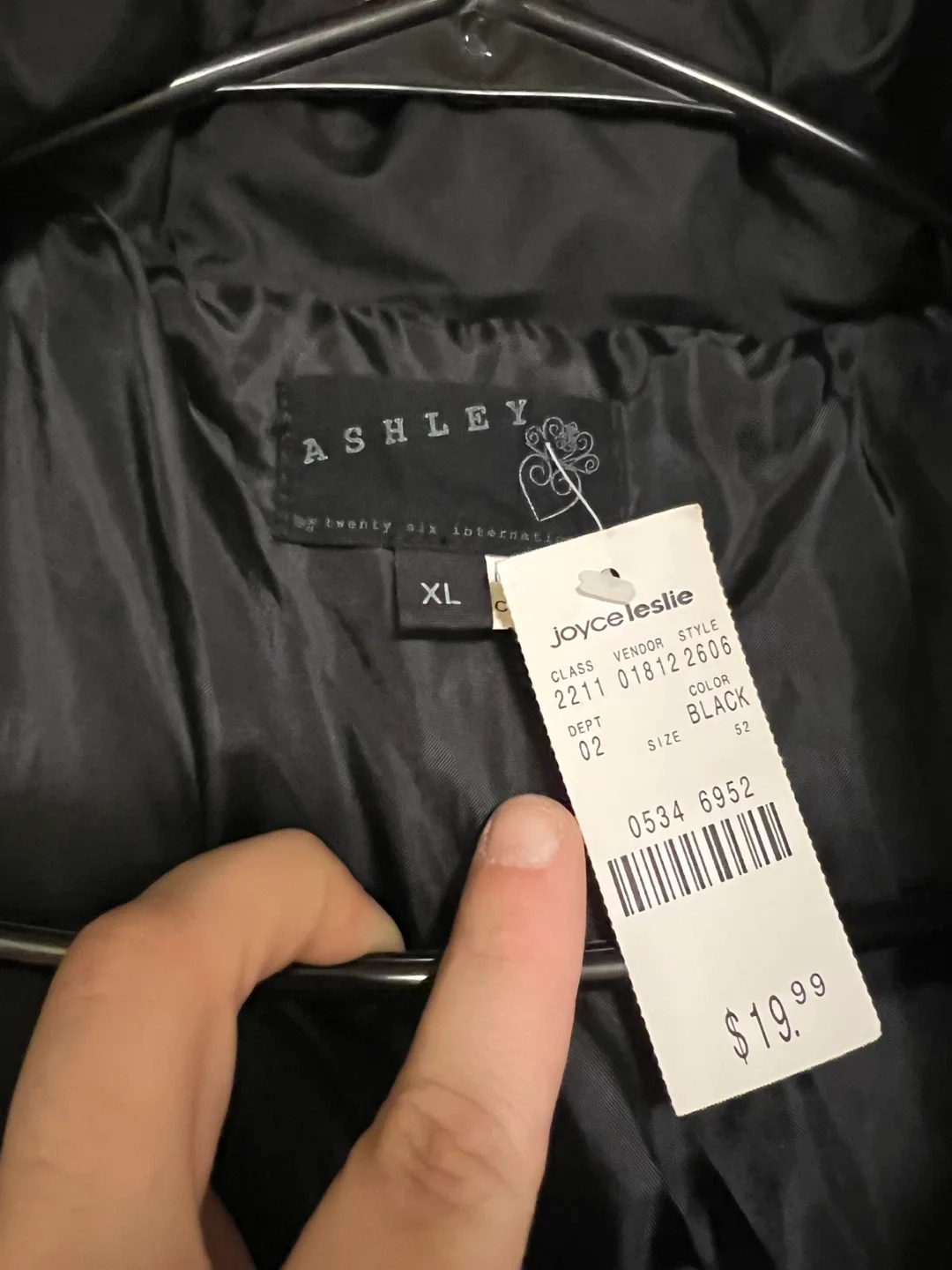 SIZE XL Woman’s Vest image indicator(3)