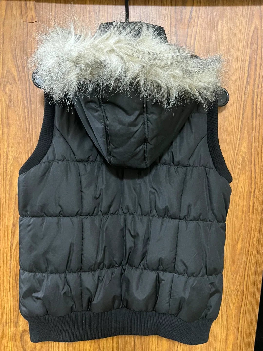 SIZE XL Woman’s Vest image indicator(2)