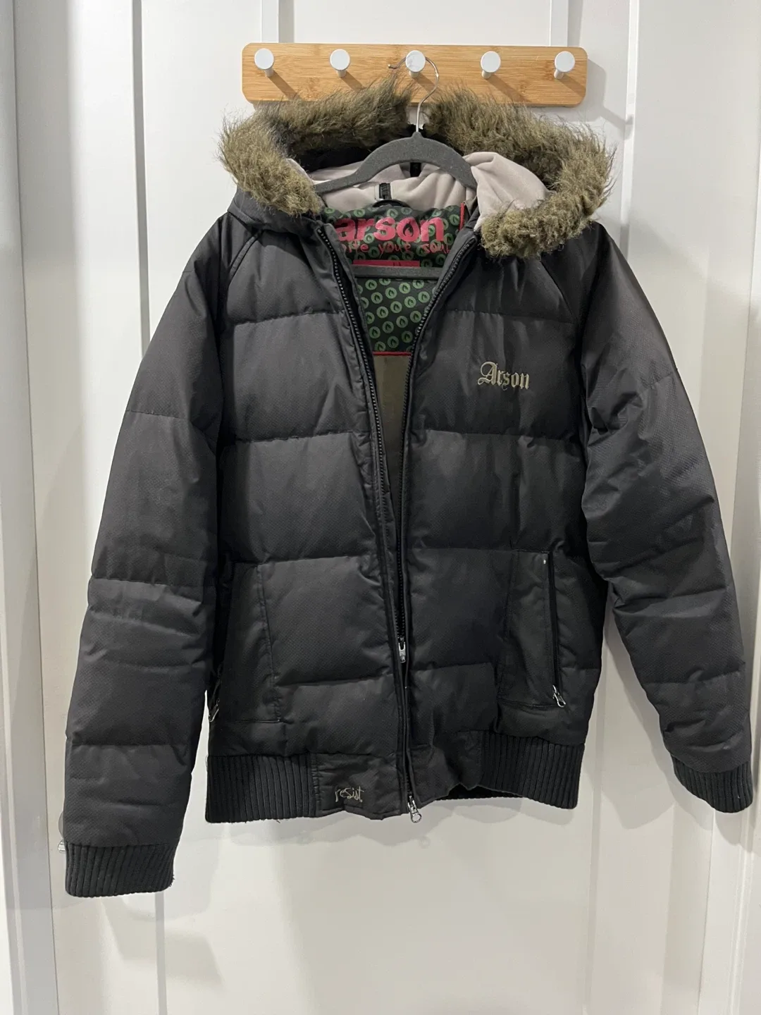 Arson Winter Puffer Jacket - Size Small