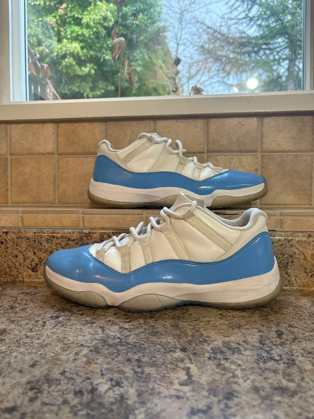 Jordan 11 Retro UNC (University Blue) - Size 10 US