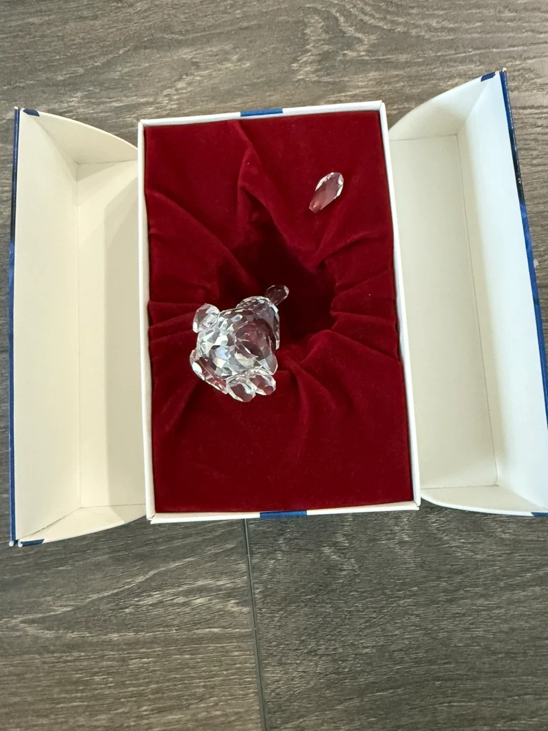 Swarovski Crystal Rabbit Figurine image indicator(3)