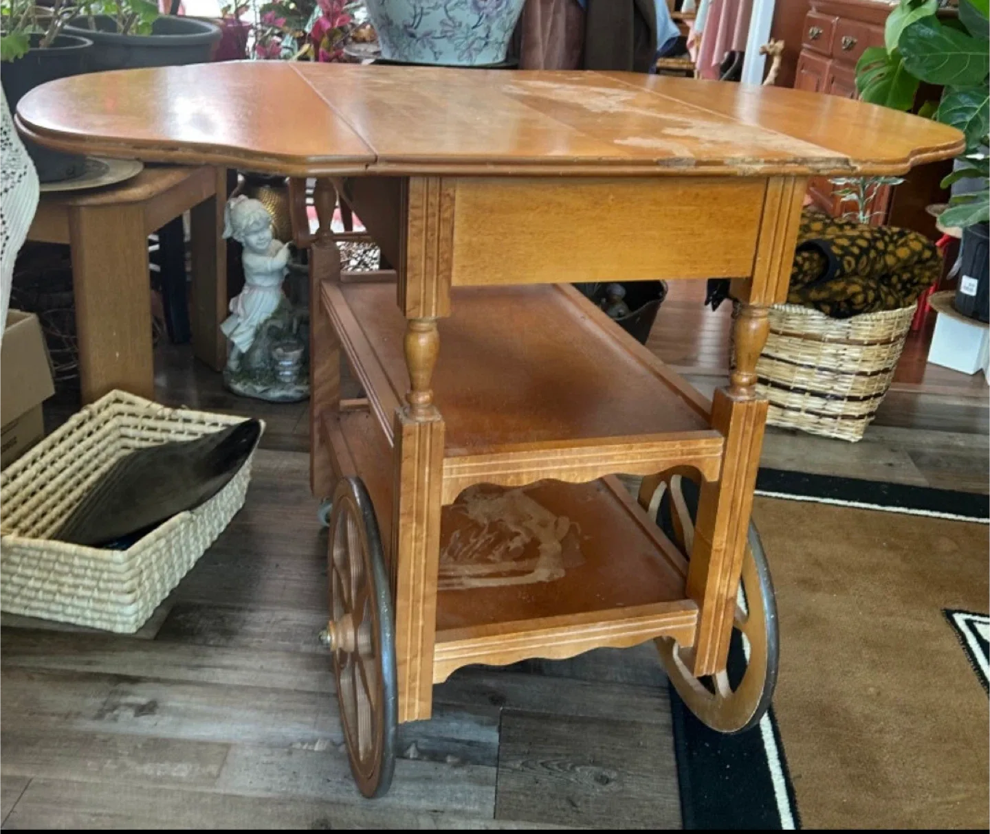 Vintage Wooden Tea Cart with Wheels image indicator(3)