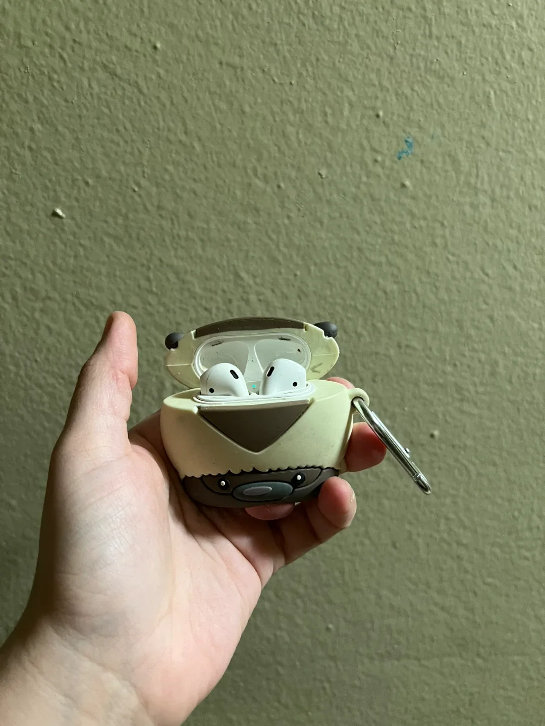 Working Airpods w Case